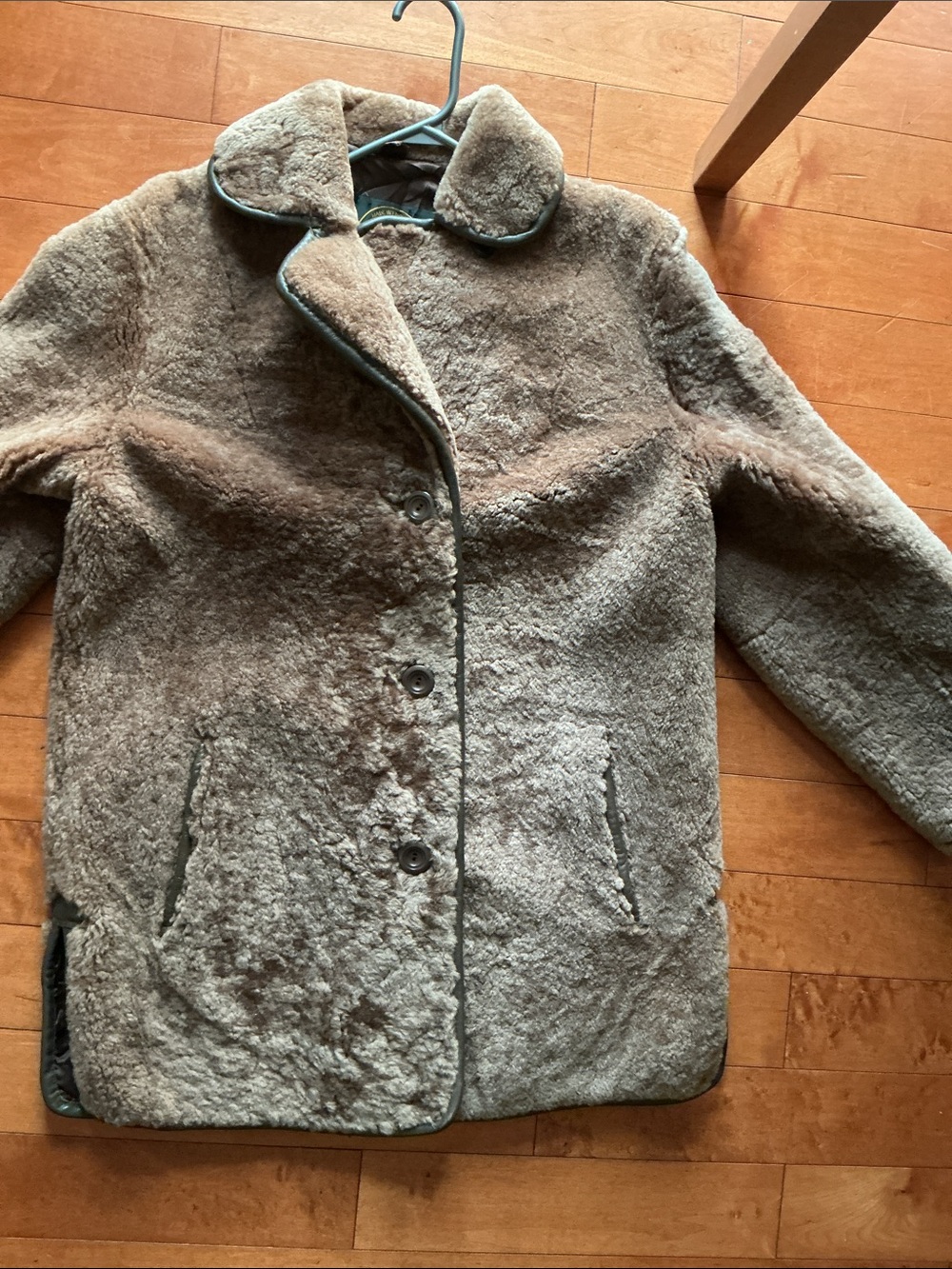 Brown Genuine Shearling Women's Coat Made in England. - Picture 14 of 16